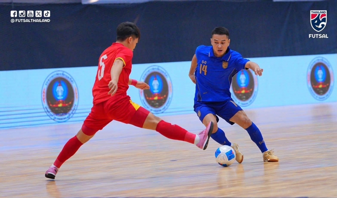 ĐT Futsal Việt Nam để đối thủ dẫn trước 0-3 sau hiệp 1. (Ảnh: FAT)