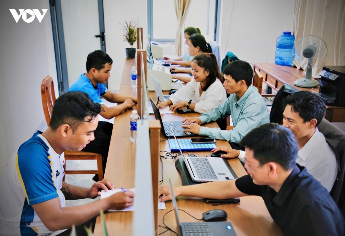 Khi năng lực quản trị sự phát triển của cấp xã được nâng tầm tương thích với yêu cầu nhiệm vụ sẽ là đòn bẩy thể chế tạo ra những chuyển biến chất lượng. Ảnh Long Phi