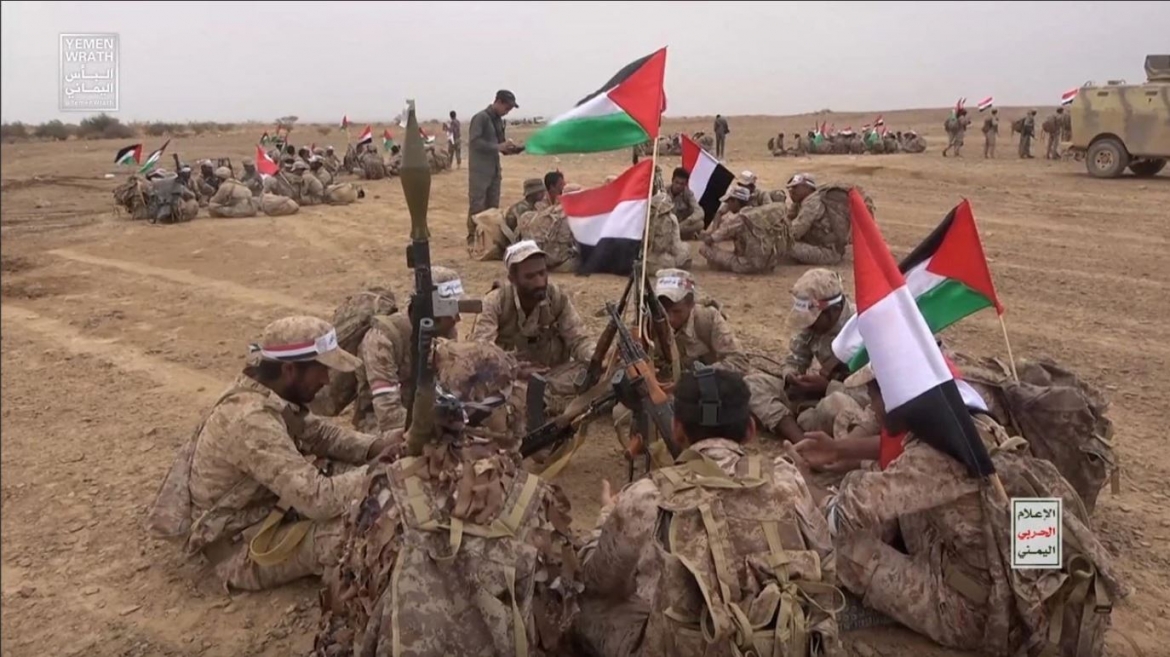 Các tay súng Houthi tập trung gần Sanaa (Yemen). Nguồn: Reuters