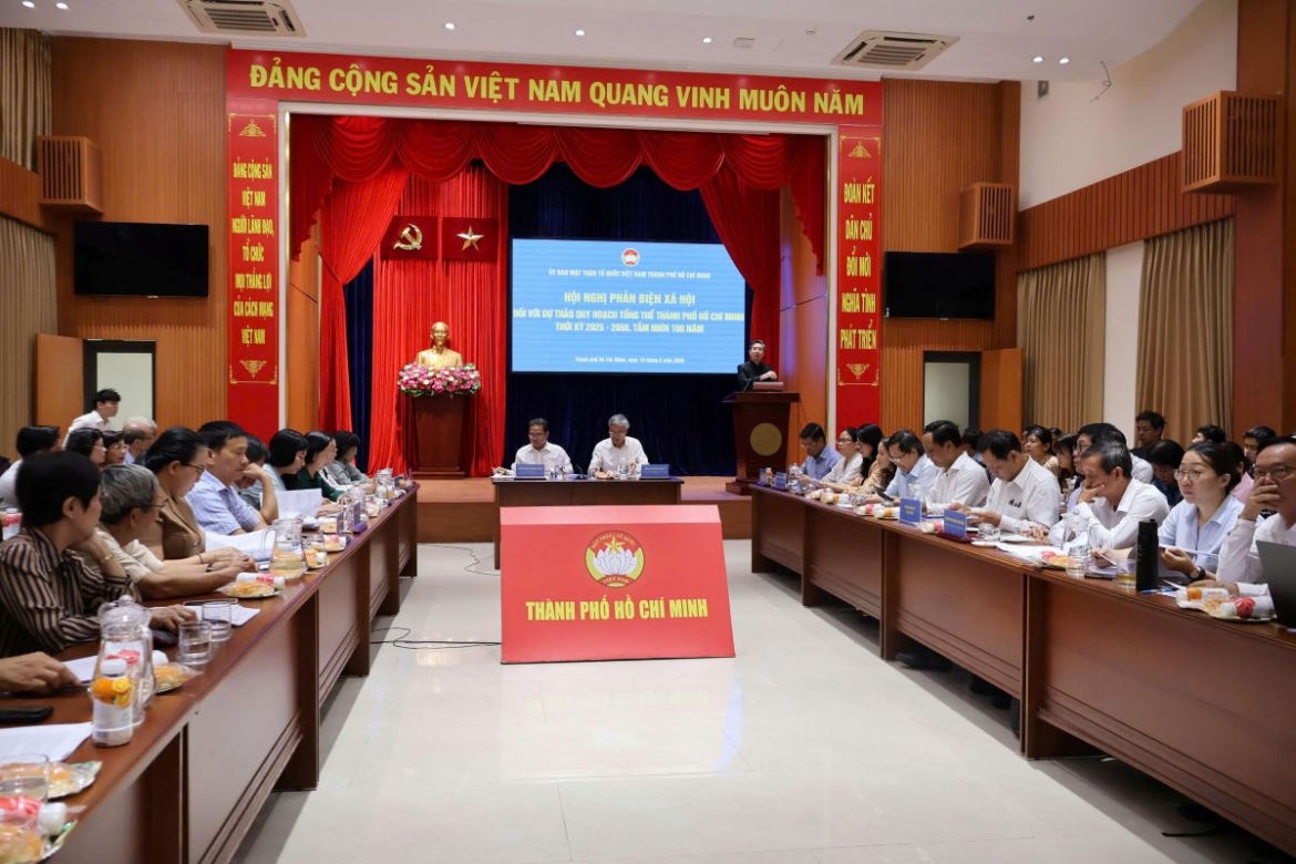 Quang cảnh hội nghị phản biện xã hội do Ủy ban MTTQ Việt Nam TP.HCM tổ chức ngày 18/8
