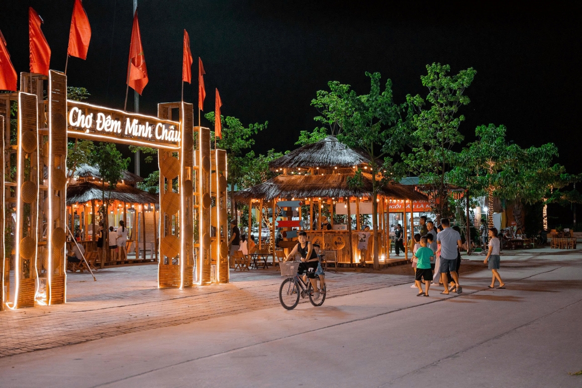 Xã Minh Châu xác định, việc xây dựng không gian công cộng phục vụ đời sống nhân dân phải gắn liền với quy hoạch phát triển kinh tế - xã hội của xã ngay từ đầu.