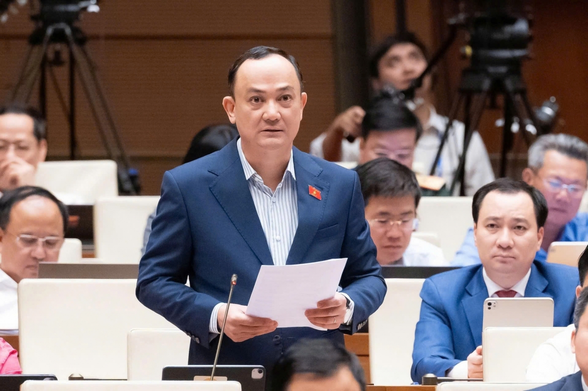 Về thu hồi đất, đại biểu Nguyễn Ngọc Sơn đề nghị chỉ thực hiện một lần đối với những đoạn đã được bố trí vốn. Ảnh: Quốc hội Media