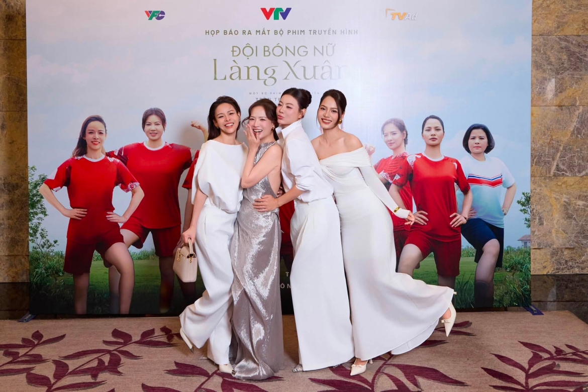 Nhân vật Yến có cuộc sống hôn nhân nhiều tổn thương khi thường xuyên bị chồng bạo hành. Bạn diễn của Đan Lê trong phim là Tuấn Tú, người đảm nhận hình ảnh một người chồng cục cằn, vũ phu.