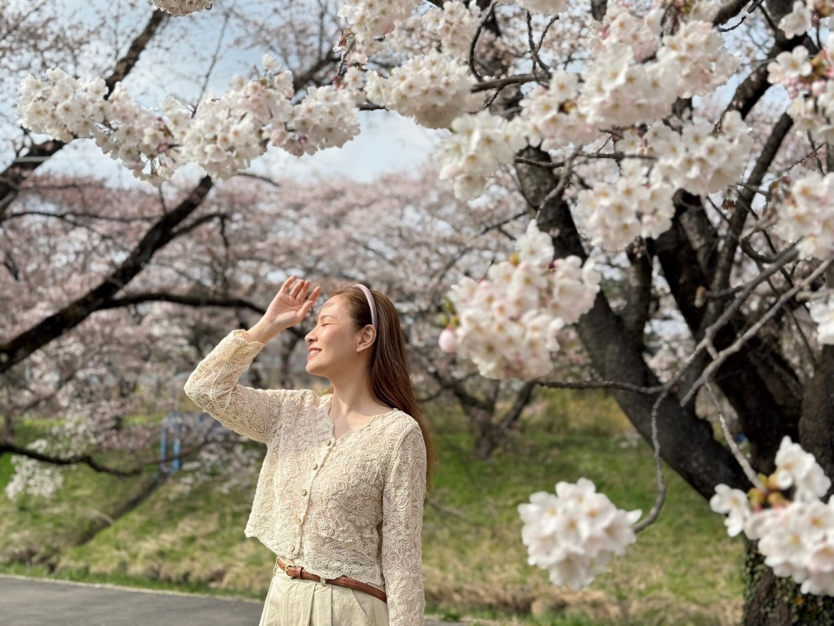 Sau đó, Đan Lê chuyển hướng sang diễn xuất, góp mặt trong nhiều bộ phim như Cầu vồng tình yêu, Người phán xử, Anh có phải đàn ông không... Năm 2023, cô nhận giải Cánh diều vàng ở hạng mục Nữ diễn viên phụ xuất sắc.