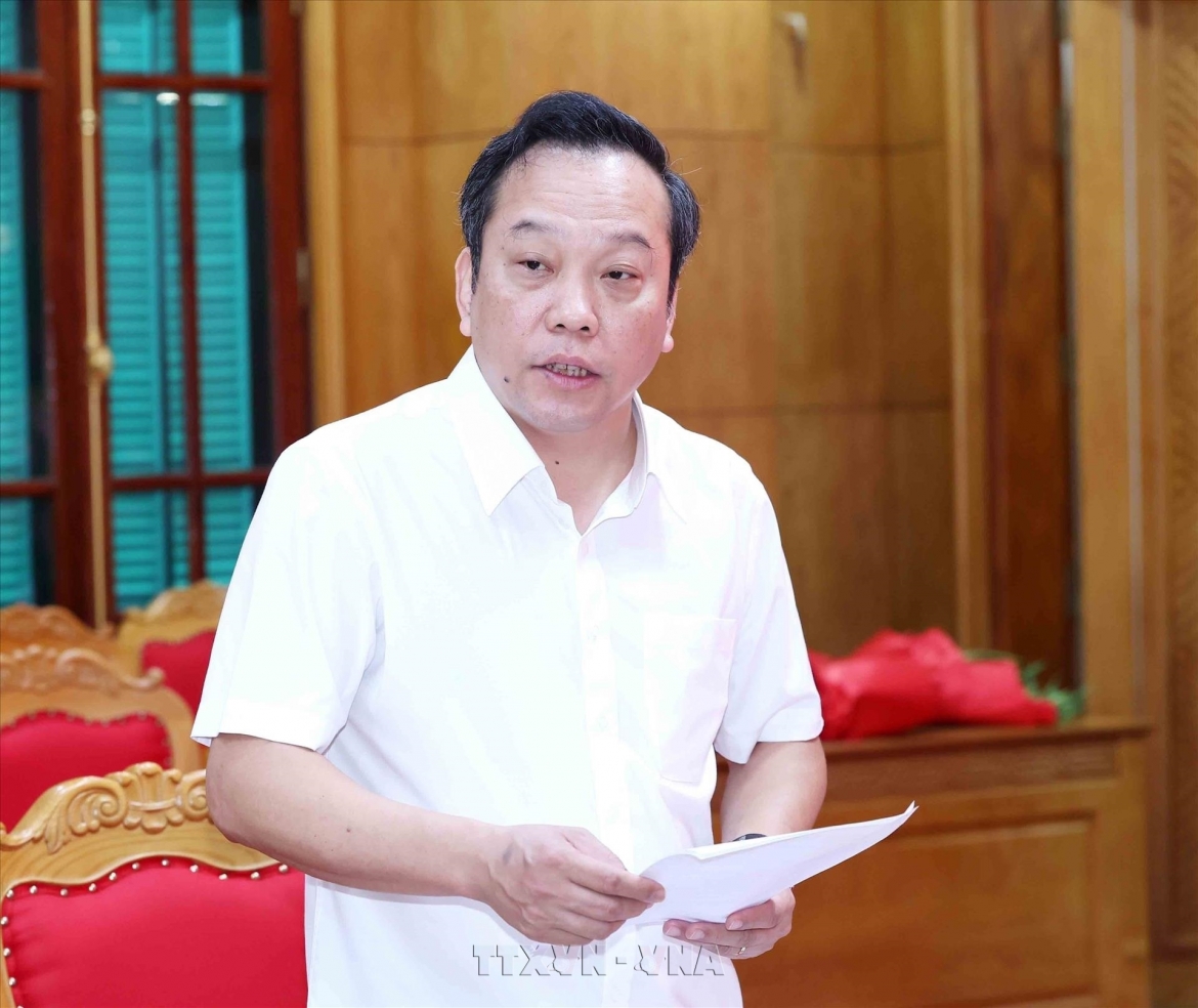 Đồng chí Đỗ Việt Hà, Phó Bí thư Đảng ủy các cơ quan Đảng Trung ương trình bày báo cáo tại hội nghị. Ảnh: TTXVN