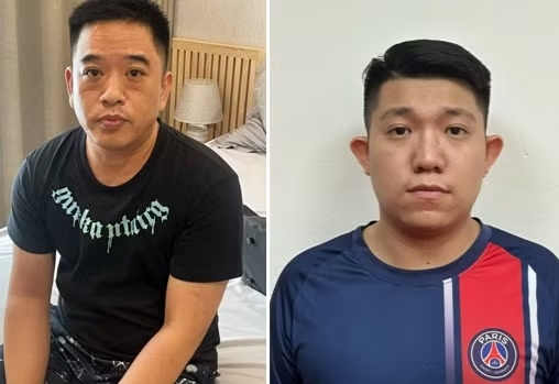 Đối tượng Huang Lee Min (quốc tịch Trung Quốc) và Lê Trung Hiếu tại cơ quan công an. Ảnh: CAHP