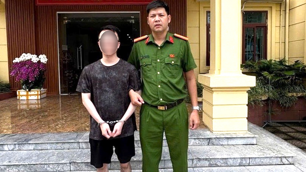 Đối tượng truy nã Bùi Tố Thưởng tại cơ quan công an