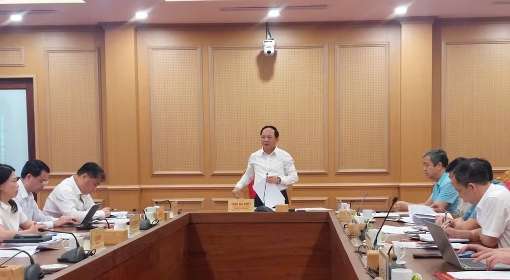 Đồng chí Trịnh Văn Quyết, Ủy viên Bộ Chính trị, Bí thư Trung ương Đảng, Trưởng ban Tuyên giáo Trung ương phát biểu chỉ đạo hội nghị. Ảnh báo Nhân dân