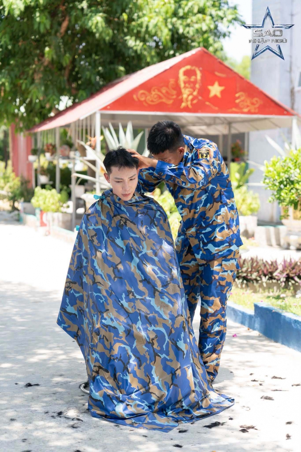 Erik trong hành trình rèn luyện tại Sao nhập ngũ.
