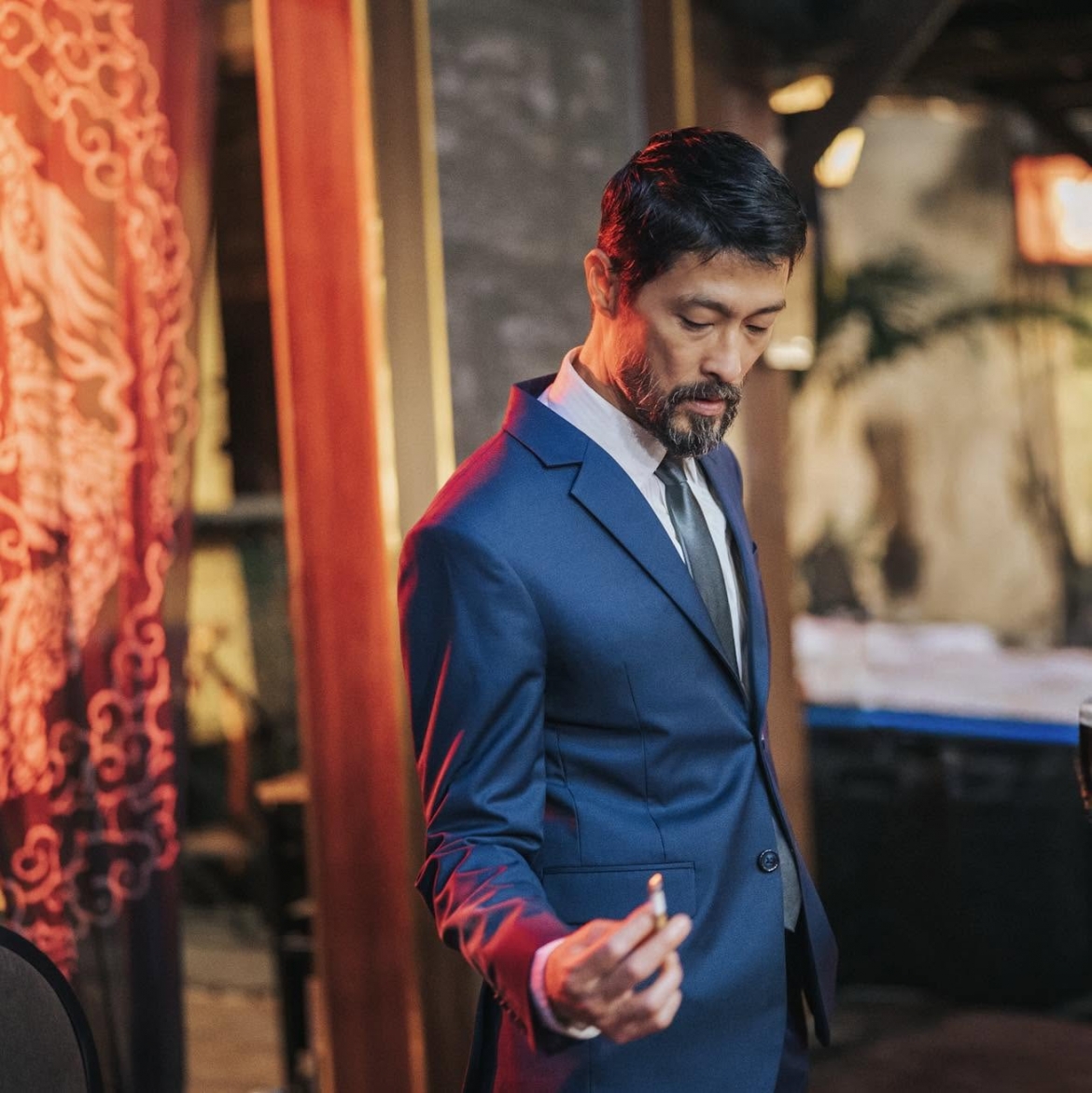 Sinh ra trong gia đình có truyền thống võ thuật, Johnny Trí Nguyễn tiếp xúc với võ từ nhỏ. Anh từng tìm hiểu nhiều môn khác nhau trước khi dành sự quan tâm đặc biệt cho wushu. Năm 1997, anh trở thành thành viên đội tuyển wushu Mỹ và từng đại diện thi đấu tại các giải quốc tế. Một năm sau, anh giành 2 Huy chương vàng tại Giải toàn Bắc Mỹ - Nam Mỹ tổ chức ở Canada.