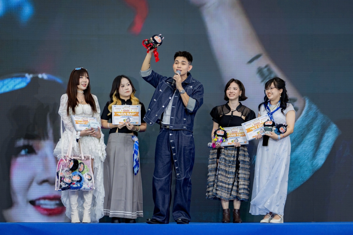 Jun Phạm cùng fandom Carrot quyên góp 1,46 tỷ đồng, tương đương hỗ trợ phẫu thuật cho 40 trái tim của trẻ em nghèo.