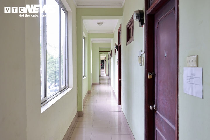 Hiện nhiều tòa nhà trong khuôn viên được sử dụng kết hợp cho thuê lưu trú, nhà ở và kinh doanh dịch vụ khách sạn.
