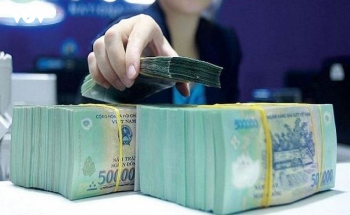 Hàng loạt ngân hàng công bố giảm lãi suất