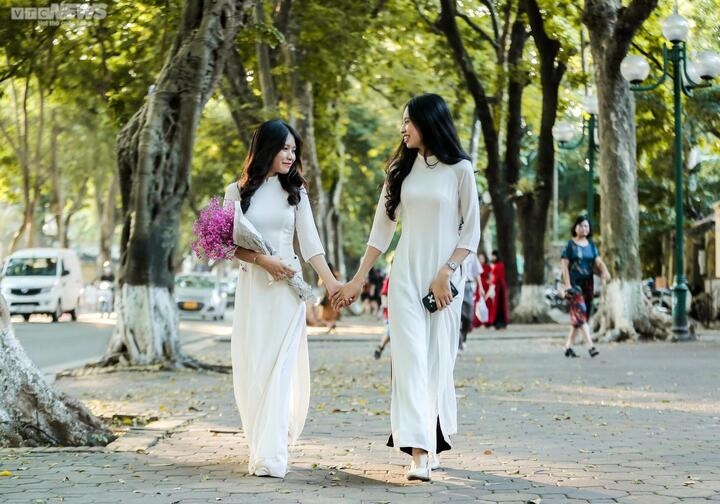 Tiết khí Xử thử là lúc trời tiết mát mẻ, bớt nóng, nắng đẹp phù hợp để đi dạo (Ảnh: Ngô Nhung)
