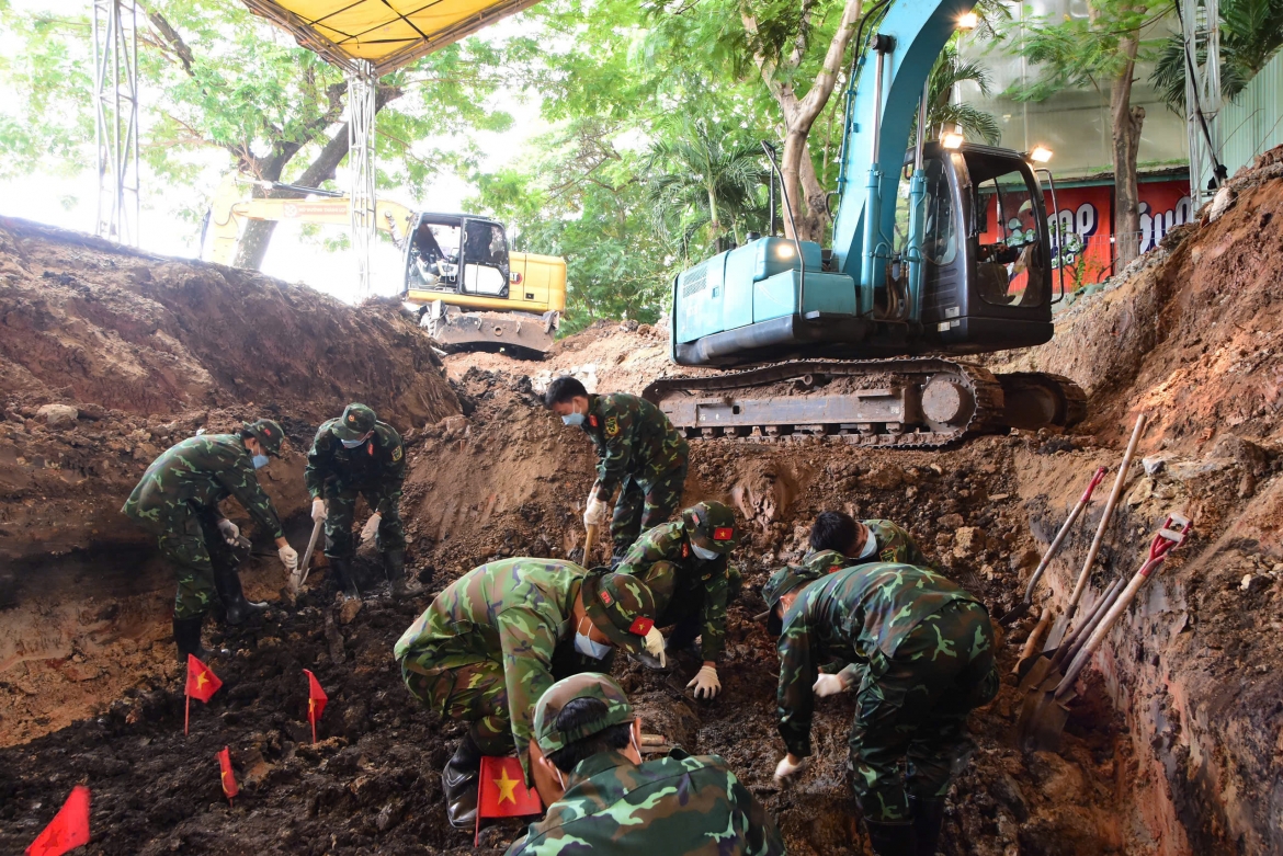 Phát hiện thêm nhiều hài cốt liệt sĩ và di vật tại Công viên Lê Thị Riêng (Ảnh: Bộ Tư lệnh TP.HCM)