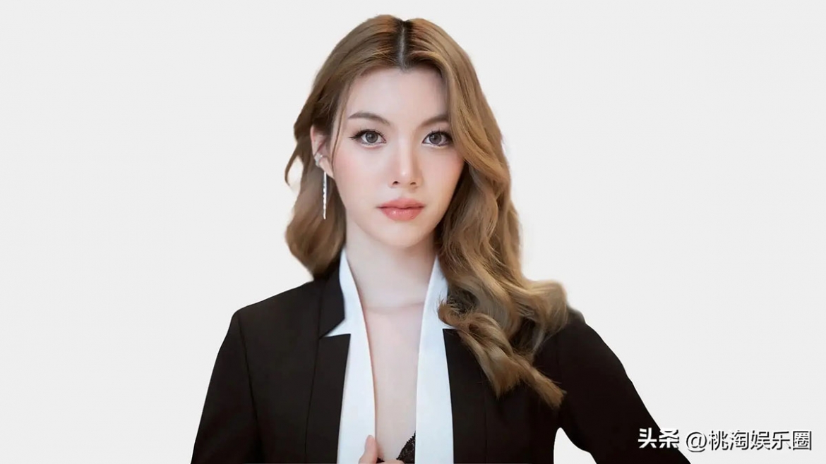Orm Kornnaphat, nữ diễn viên Thái Lan từng đóng cặp đôi đồng tính cùng với Kwong Ling Ling trong một loạt phim truyền hình The Secret of Us. (Ảnh: Sohu)
