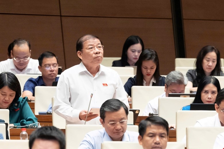 Đại biểu Nguyễn Thanh Sang thảo luận tại hội trường. Ảnh: Quốc hội