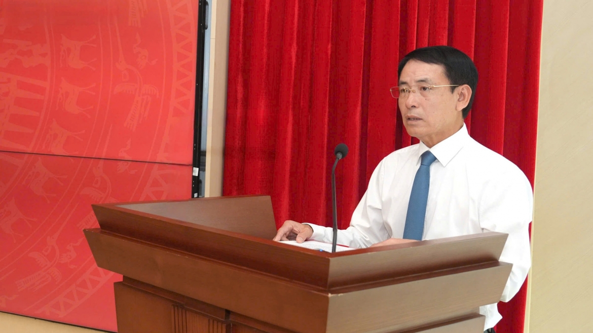 Phó Bí thư Thường trực Thành ủy Hà Nội Nguyễn Trọng Đông phát biểu giao nhiệm vụ cho các cán bộ nhận nhiệm vụ mới