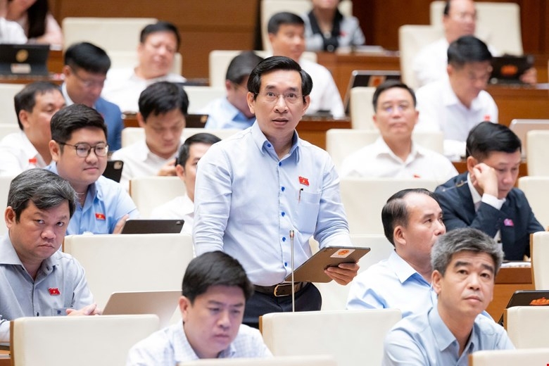 Đại biểu Nguyễn Văn Cảnh (Đoàn ĐBQH tỉnh Gia Lai) phát biểu (Ảnh: quochoi.vn)