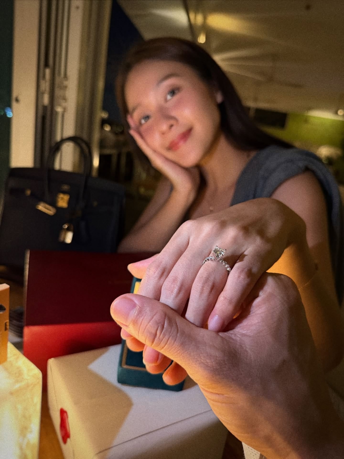 Nhan Phúc Vinh bất ngờ cầu hôn Khả Ngân