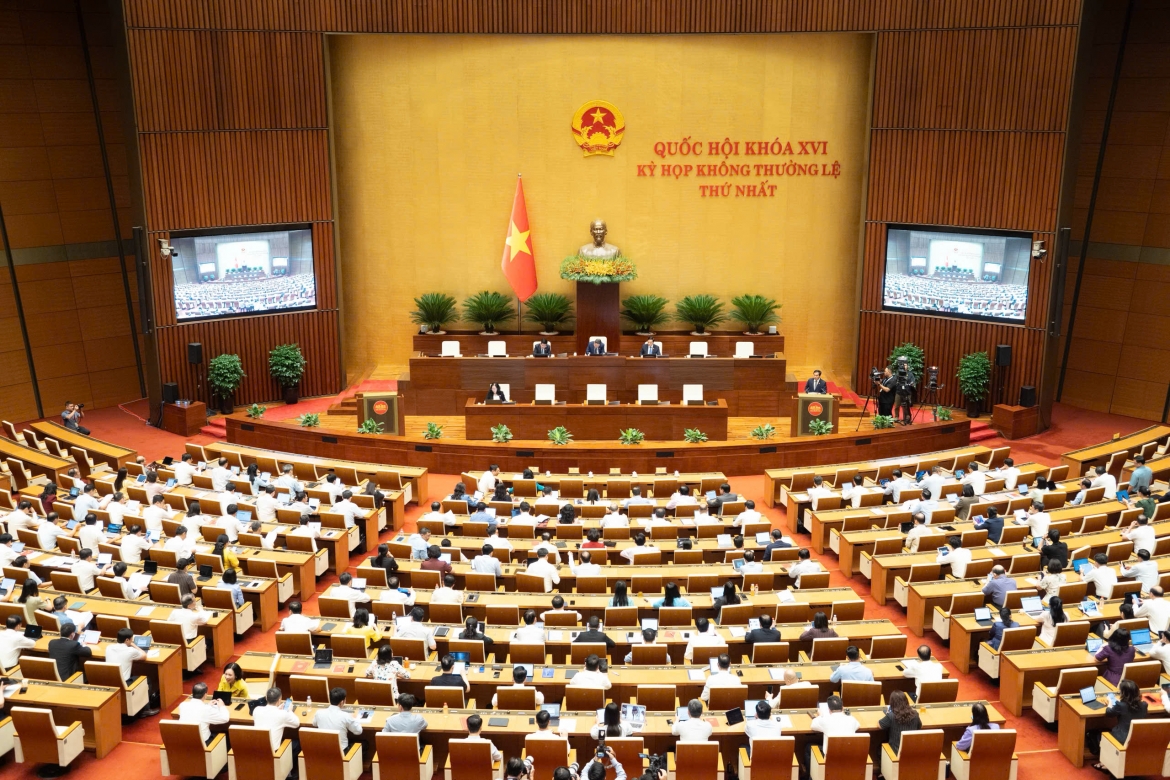 Toàn cảnh Phiên họp sáng 6/8.
