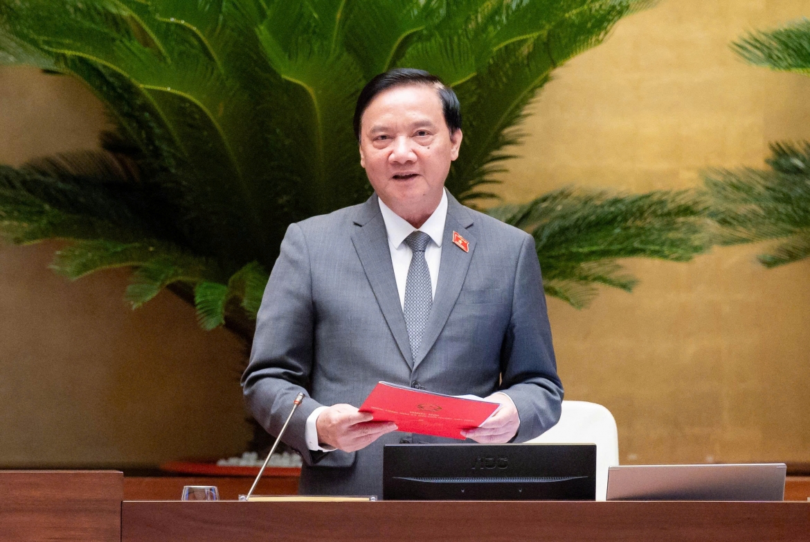 Phó Chủ tịch Quốc hội Nguyễn Khắc Định điều hành phiên thảo luận