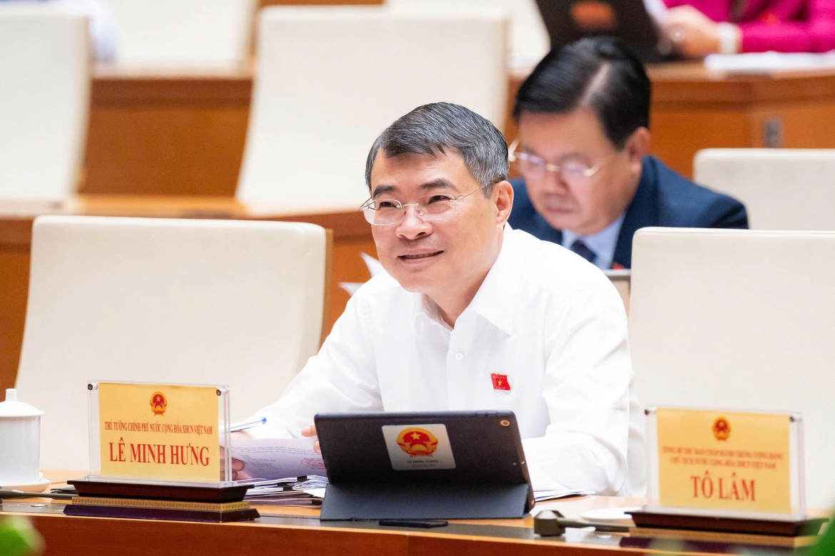 Thủ tướng Lê Minh Hưng tham dự phiên thảo luận sáng 12/8