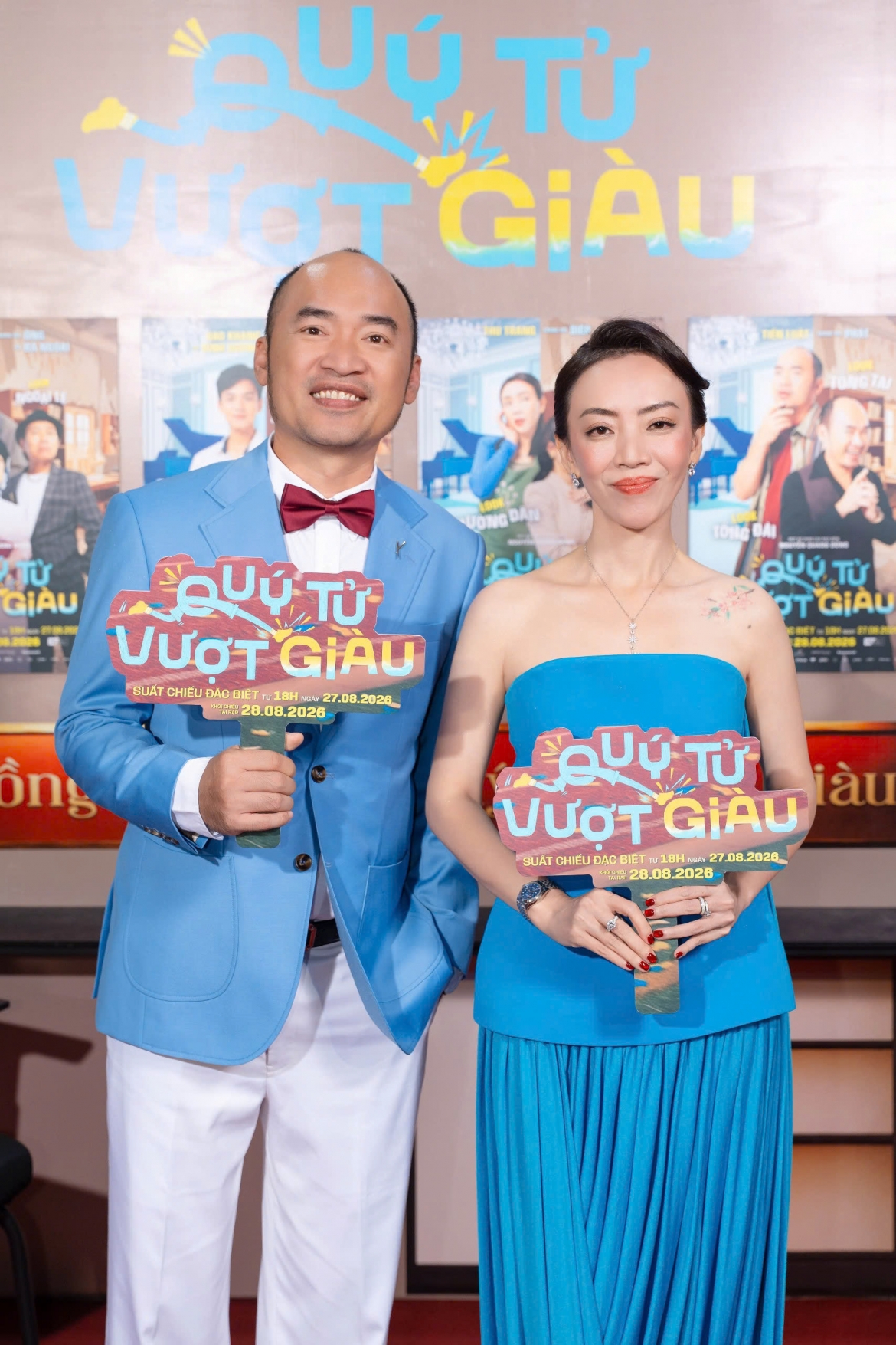 Thu Trang và Tiến Luật tay trong tay trên thảm đỏ Quý tử vượt giàu. Đây cũng là lần đầu tiên cặp đôi đóng vai vợ chồng trên màn ảnh rộng sau nhiều lần kết hợp trong các dự án điện ảnh.