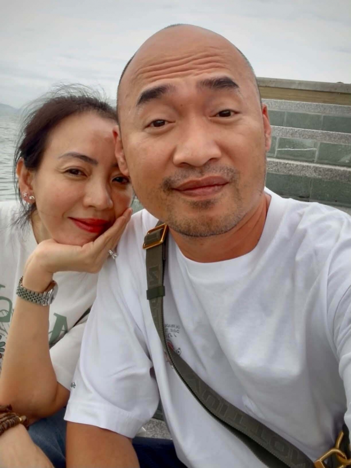 Sự việc diễn viên Thu Trang gặp tai nạn, bị thương ở vùng mặt khiến nhiều khán giả không khỏi lo lắng. Sau một thời gian giữ im lặng, nữ diễn viên đã xác nhận cô gặp sự cố khoảng một tháng trước tại Vũng Tàu, khiến gương mặt bị tổn thương và phải khâu hơn 20 mũi. Hiện sức khỏe của Thu Trang đã ổn định, các vết thương đang dần hồi phục.