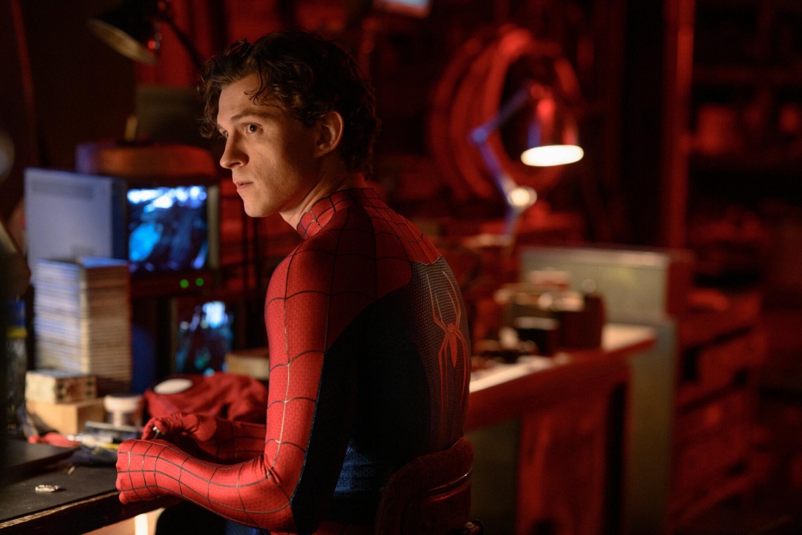 Sự trở lại của Tom Holland trong vai Peter Parker đã tạo nên một trong những cuối tuần sôi động nhất lịch sử phòng vé.