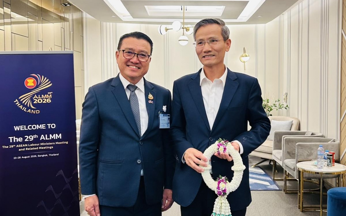 Thứ trưởng Bộ Nội vụ Cao Huy (phải) tham dự Hội nghị Bộ trưởng Lao động ASEAN lần thứ 29 (ALMM 29) cùng các hội nghị liên quan.