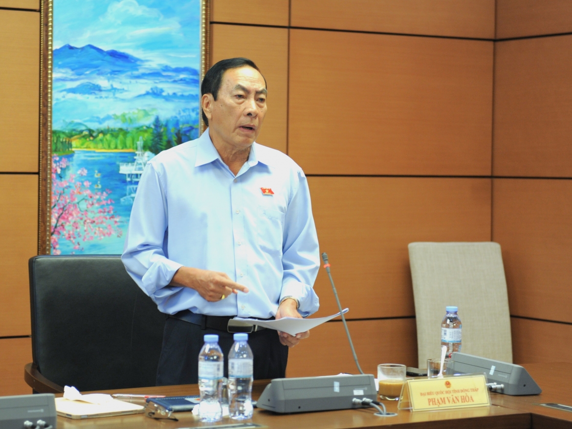Đại biểu Phạm Văn Hòa Đoàn Đại biểu Quốc hội tỉnh Đồng Tháp sửa đổi, bổ sung Luật Người lao động Việt Nam đi làm việc ở nước ngoài theo hợp đồng