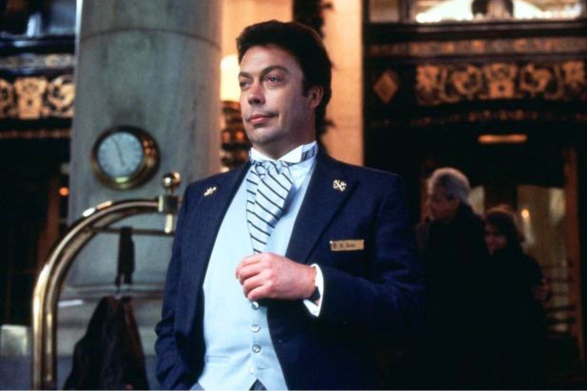Tim Curry để lại dấu ấn qua lối diễn xuất sắc sảo và khả năng hóa thân vào những nhân vật đặc biệt.