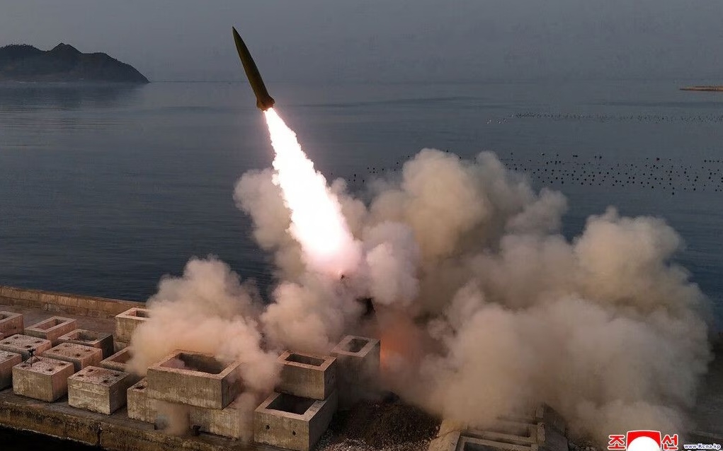 Vụ phóng tên lửa hồi tháng 4 của Triều Tiên. Ảnh KCNA.