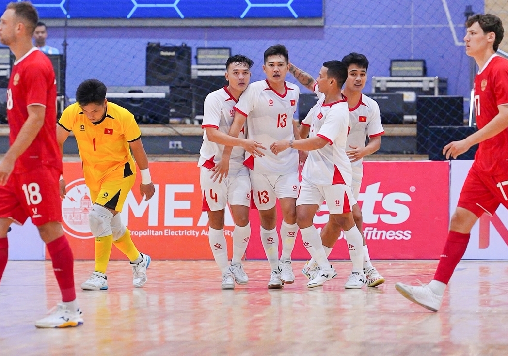 ĐT Futsal Việt Nam hòa ĐT Futsal Nga 2-2 ở trận ra quân. (Ảnh: VFF)