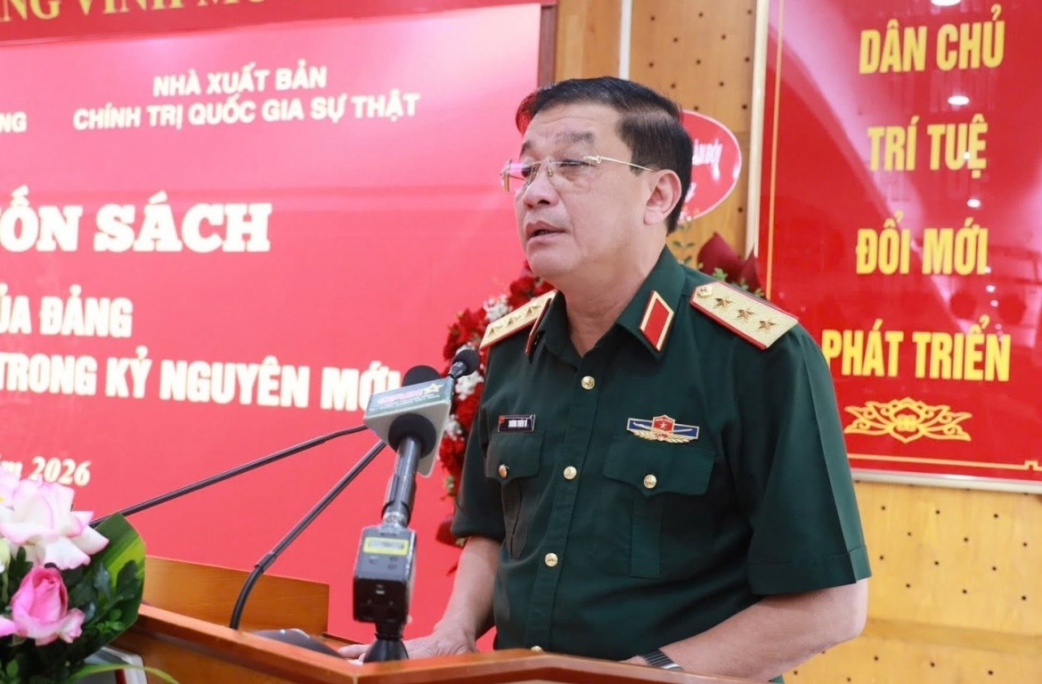 Thượng tướng Trương Thiên Tô, Ủy viên Trung ương Đảng, Phó Chủ nhiệm Tổng cục Chính trị Quân đội nhân dân Việt Nam.