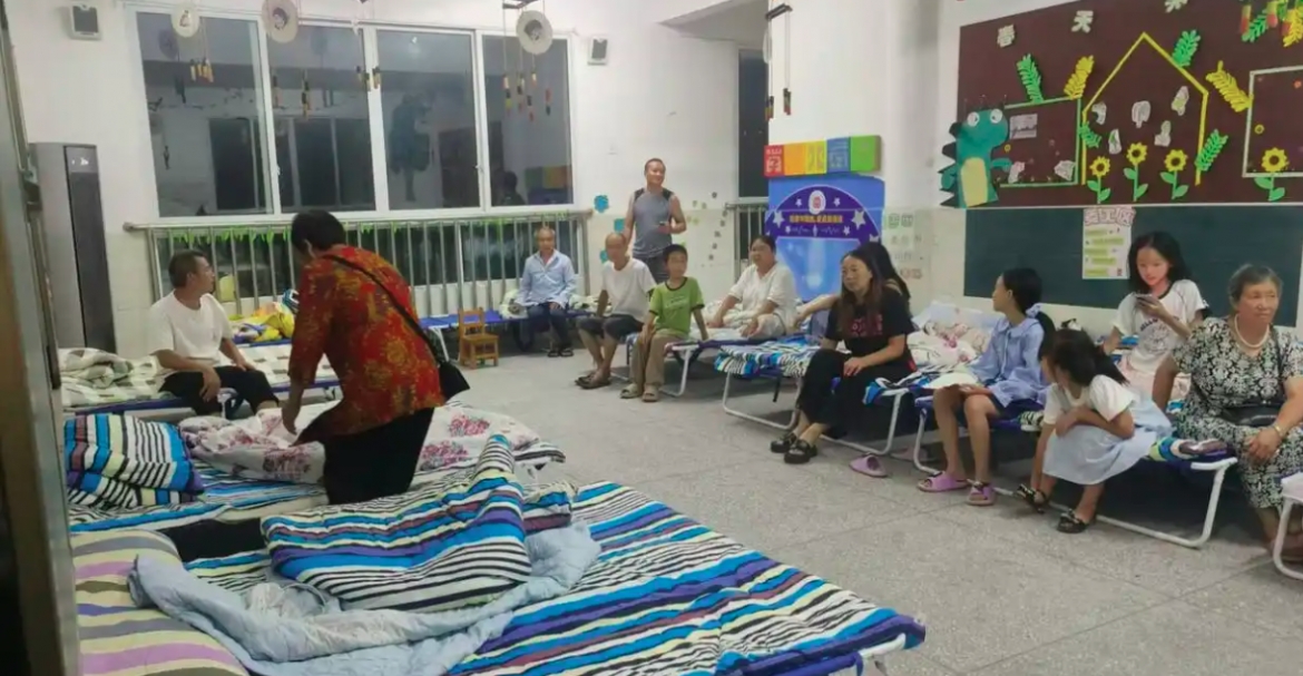 Từ 29/7, nhiều khu vực ở Tứ Xuyên đã trải qua các đợt mưa lớn liên tục, khiến chính quyền địa phương phải đưa người dân đi sơ tán. Ảnh: Sở Tài nguyên thiên nhiên tỉnh Tứ Xuyên.