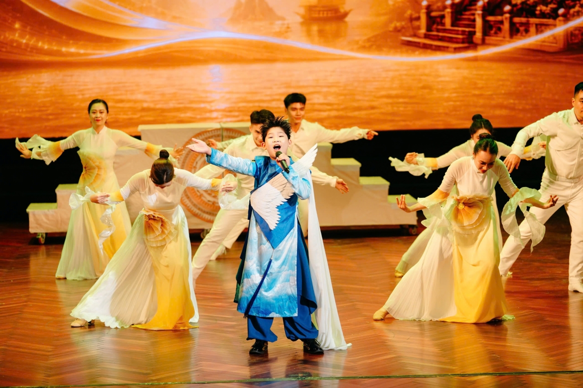 Đinh Tiến Phúc, 13 tuổi, giành Huy chương Vàng tại vòng Chung kết toàn quốc Yoshine Music Festival 2026