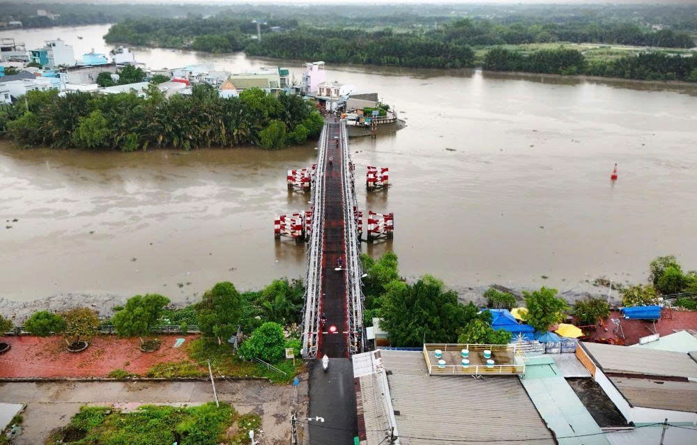 Việc xây dựng cầu Rạch Dơi nhằm thay thế cầu yếu hiện hữu (ảnh: A.T)