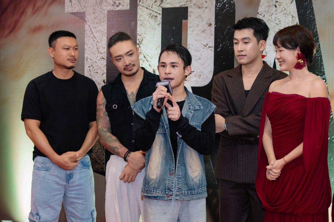 Đinh Viết Tường từng đối diện những bình luận cho rằng anh “đem căn bệnh ra PR”, nhưng lựa chọn không tranh luận.