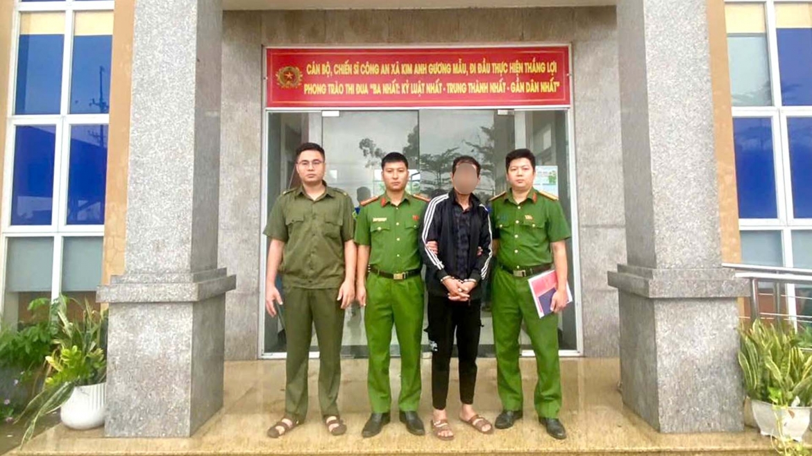 Nguyễn Văn Linh tại cơ quan công an