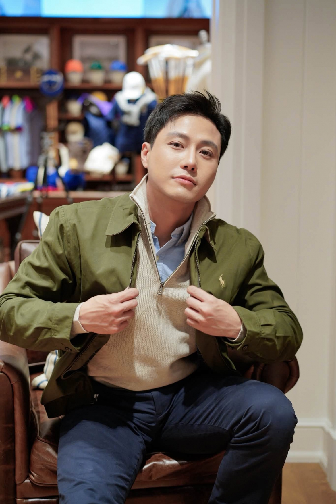 Thanh Sơn bất ngờ xuất hiện trên mạng xã hội khi đăng tải đoạn clip đón sinh nhật tại Nhà hát Tuổi trẻ Việt Nam. Nam diễn viên viết: "Hello 35. Cũng hơn chục năm vẫn thế. Không nghỉ lễ. Đón sinh nhật cùng những người anh em". Bên dưới bài đăng, nhiều đồng nghiệp và bạn bè gửi lời chúc mừng tuổi mới đến Thanh Sơn.