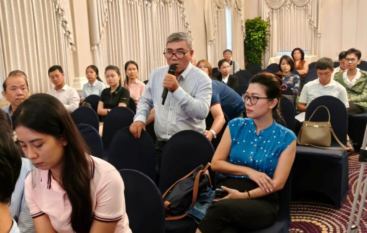 Doanh nghiệp trao đổi với chính quyền TP.HCM những vướng mắc của doanh nghiệp trong thủ tục xuất nhập khẩu