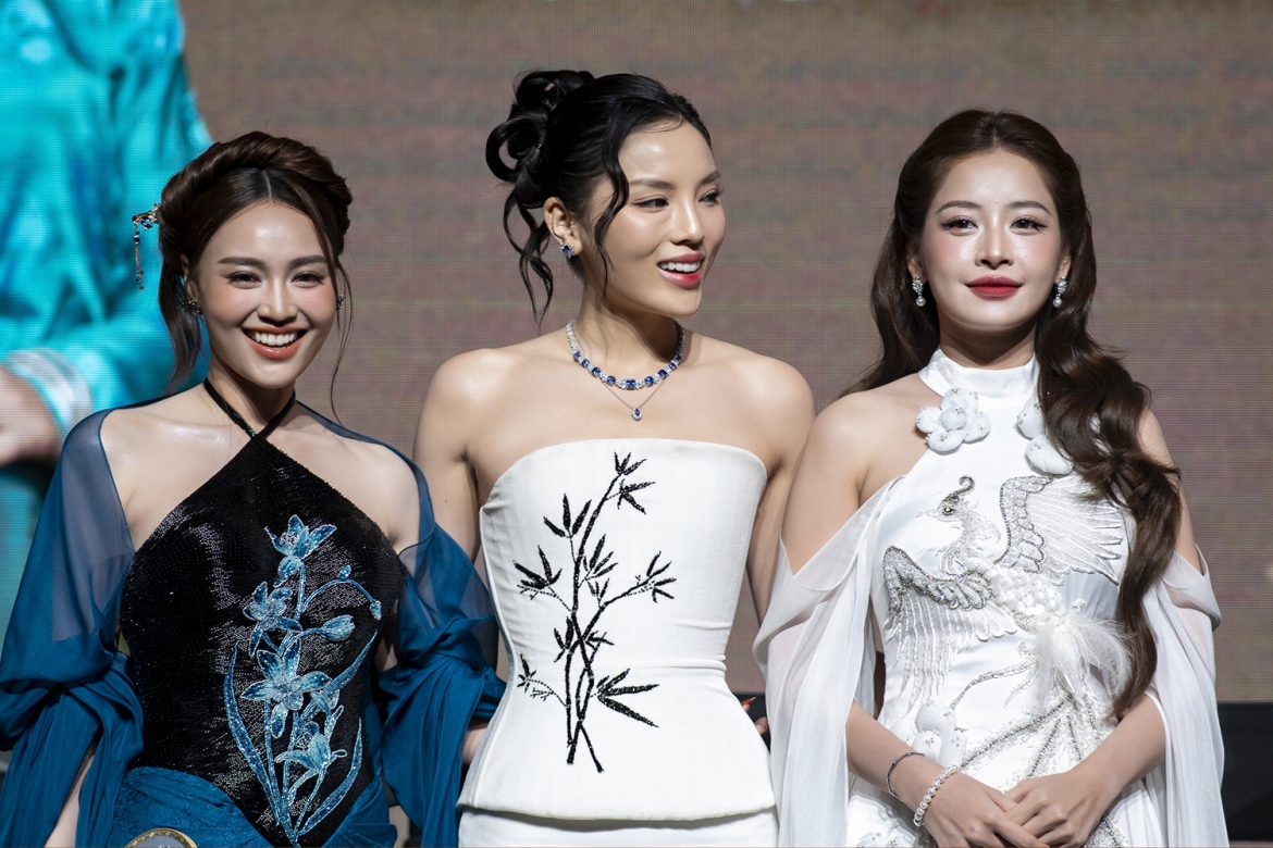 Chi Pu, Kỳ Duyên và Ninh Dương Lan Ngọc cùng xuất hiện tại showcase ra mắt dàn diễn viên “Chị chị em em 3” ở TP.HCM.