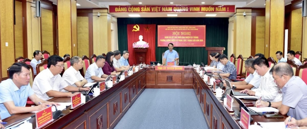 Ông Hầu A Lềnh - Bí thư Tỉnh ủy, Trưởng ban Chỉ đạo tỉnh Tuyên Quang nhấn mạnh: mục tiêu của phát triển khoa học, công nghệ, đổi mới sáng tạo và chuyển đổi số là phải tạo chuyển biến thực chất giúp nâng cao hiệu quả công việc tại cơ quan, đơn vị; thúc đẩy phát triển sản xuất, kinh doanh, phục vụ nâng cao chất lượng, đời sống Nhân dân.