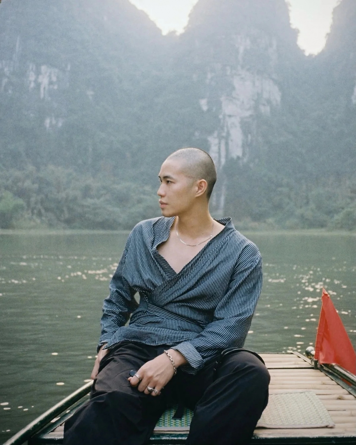Anh từng chia sẻ yêu thích ẩm thực Việt, trong đó có cơm tấm, phở và bún bò Huế.