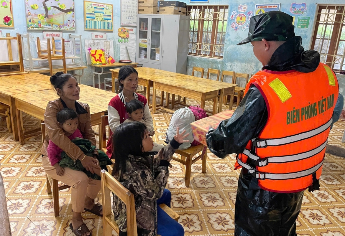 Di dời các hộ dân vùng nguy hiểm đến nơi an toàn