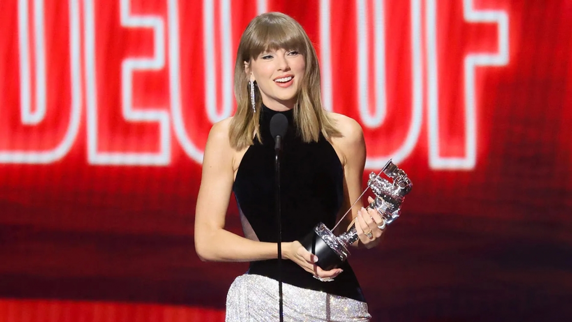 Taylor Swift nhận giải Video của năm với MV “The Fate of Ophelia” tại MTV VMAs 2026.