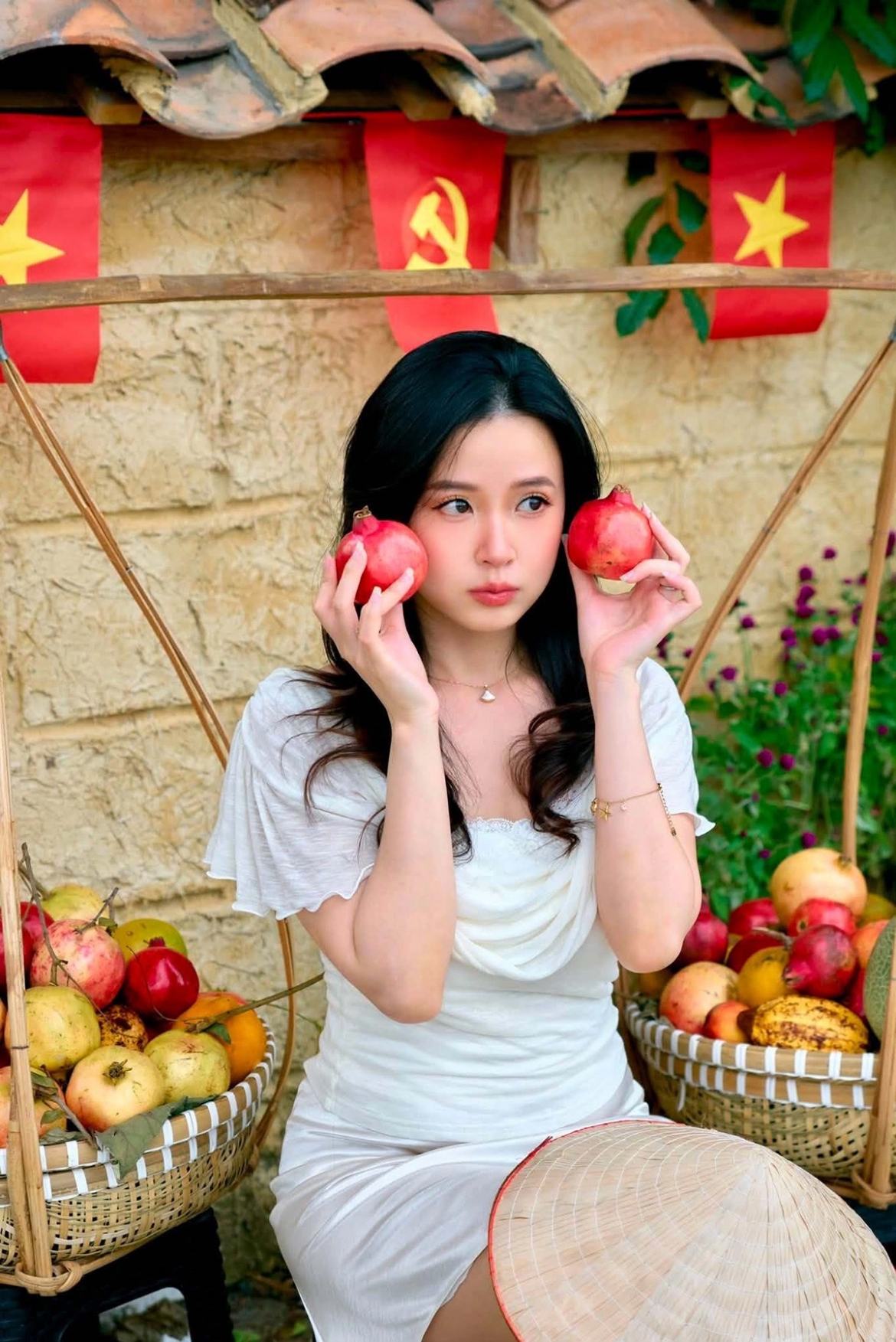 Midu khoe nhan sắc ngọt ngào.