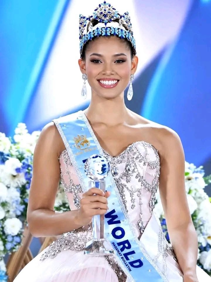 Joheirry Mola Dominguez, đại diện Cộng hòa Dominica, vừa đăng quang Miss World 2026 trong đêm chung kết diễn ra tối 5/9 tại Nha Trang, Khánh Hòa.